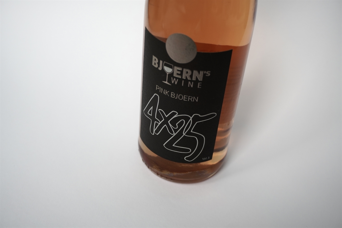 VHY! - Pink Bjrn, Wein